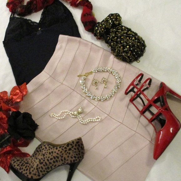 😍😎 HMS – HOT MIAMI STYLE BANDAGE BODY CON PENCIL SKIRT – NWOT 😎😍 - Picture 4 of 13